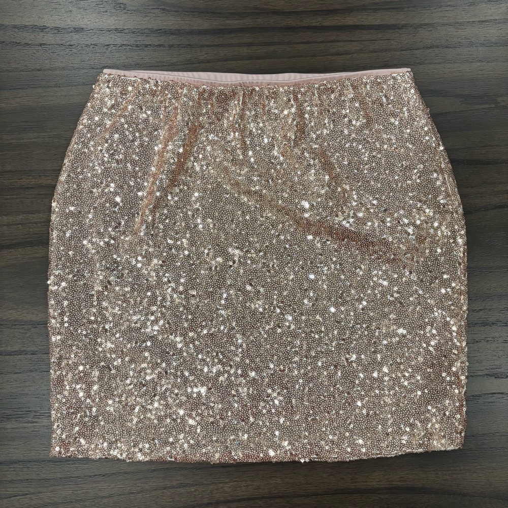 Grievergate sequin body con mini skirt; pink (size L)